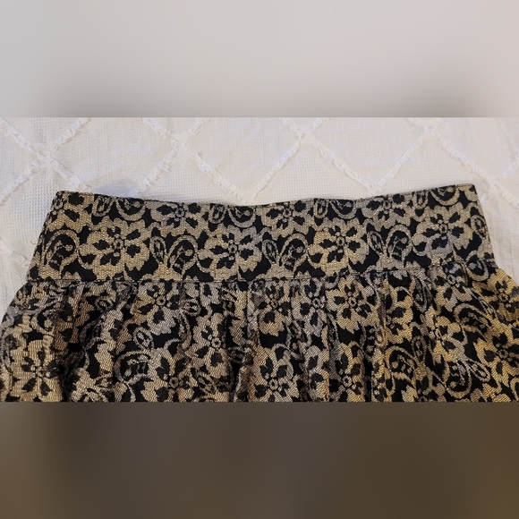 NEW Women's Beautiful Classy Gold and Black Skirt, Size Small - Picture 12 of 13